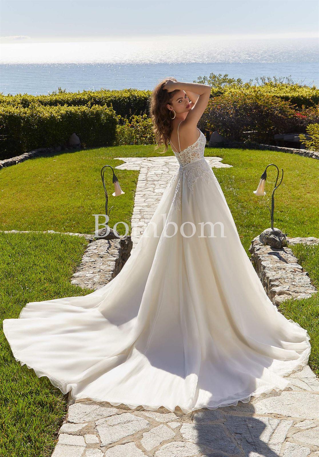 Vestido de novia blanco colección 2025 - Imagen 1