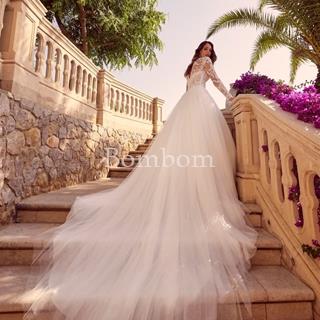 Vestido de novia blanco con mangas #Zara - Imagen 2